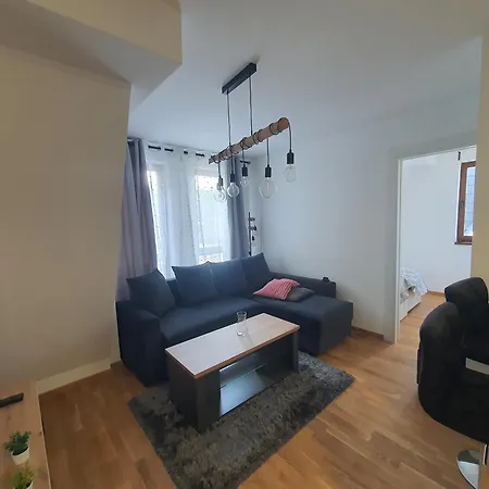 Apartment Divcinova Mina