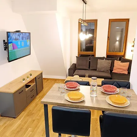 Divcinova Mina דירה *